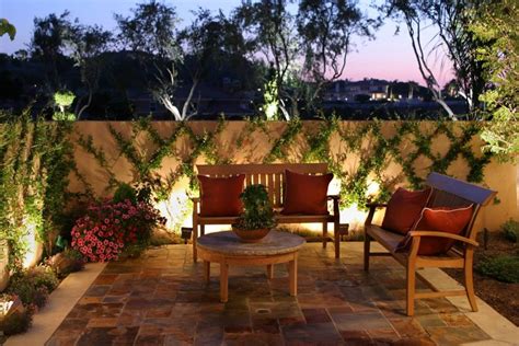 Most Stunning Courtyard Interior Wall Decorating Ideas