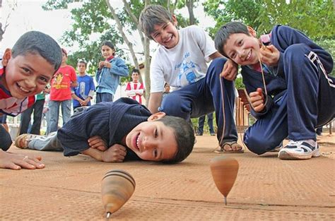 Ahora, referente a los juegos infantiles tradicionales sin objetos, eran los del aire libre y estar en las calles corriendo. 7 juegos tradicionales en Honduras que amabas de niño ...