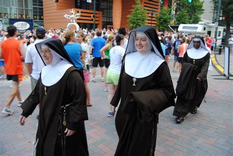 If a teacher asks you to make a large donation or pay she became the abbey's third nun in 2007 and received bhikshuni ordination in taiwan in 2010. Orbis Catholicus Secundus: Catholic U.S.A.