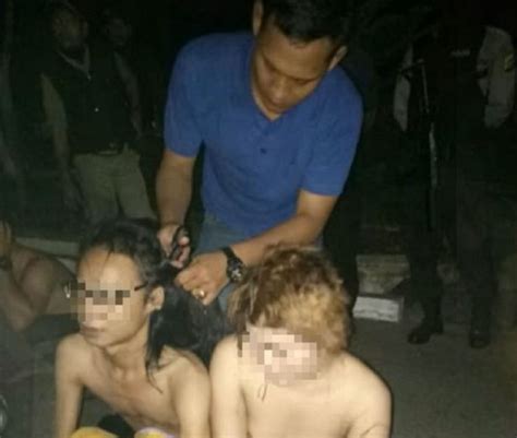 In Indonesien Werden Kinder Vergewaltigt Transgender Gefoltert Und