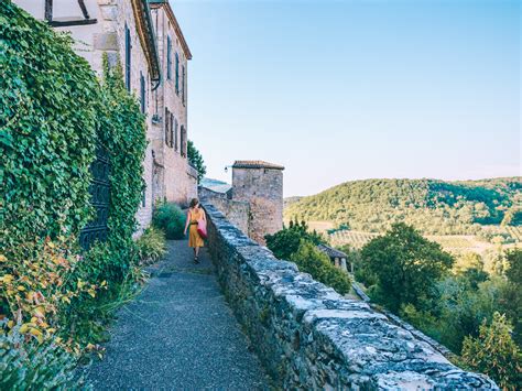 Occitanie Ce Magnifique Village Semble Merger Comme Par Magie De La For T