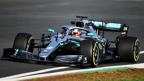 F1 2019 Mercedes Lewis Hamiltons Warning After Wild Winter