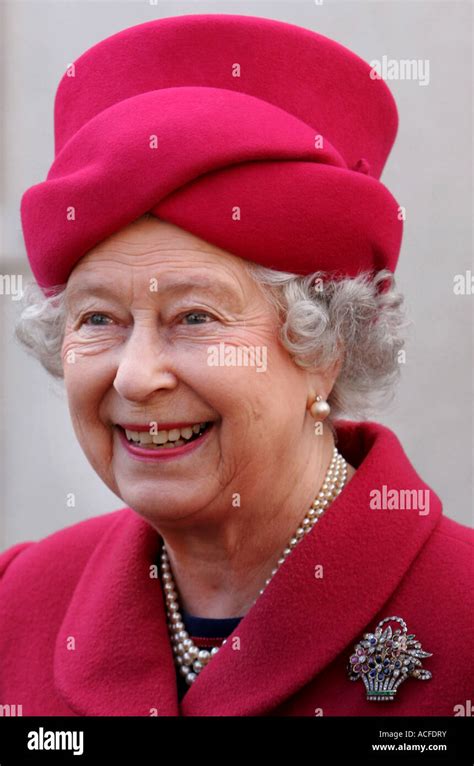Her Majesty The Queen Elizabeth Ii Of England Stock Photo Alamy