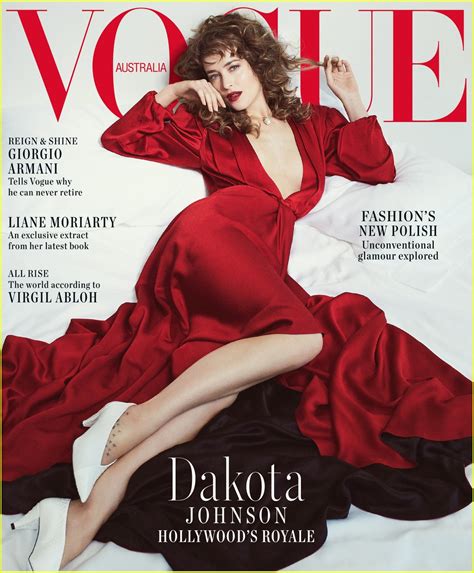 Dakota Johnson Tells Vogue Australia All About Chris Hemsworth S Insane Body Photo