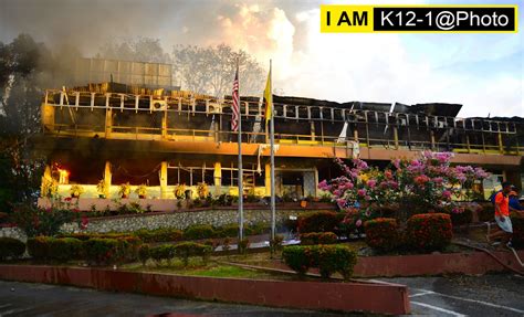 Sekolah menegah kebangsaan (perempuan) sri aman. K12-1@Photo: SMK Simanggang Sri Aman Terbakar Bhgn 6