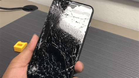 Repair your broken iPhone screen here