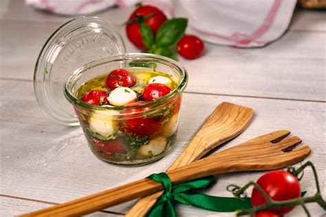 Tomate- Mozzarella im Glas