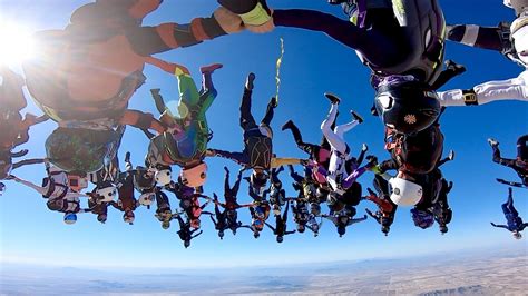 100 Female Skydivers Will Attempt World Record Jump In Arizona Axios