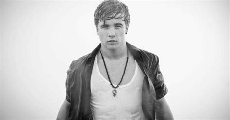 The Stars Come Out To Play Sam Callahan Shirtless And Barefoot Photoshoot