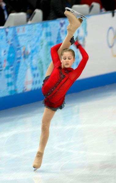Description Of Russias Yulia Lipnitskaya Performs During The Team