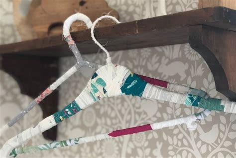 Diy Fabric Wrapped Hangers The Scrappy Way Upcycle My Stuff