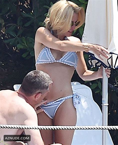 Gillian Anderson Sexy On Vacation In Portofino Aznude