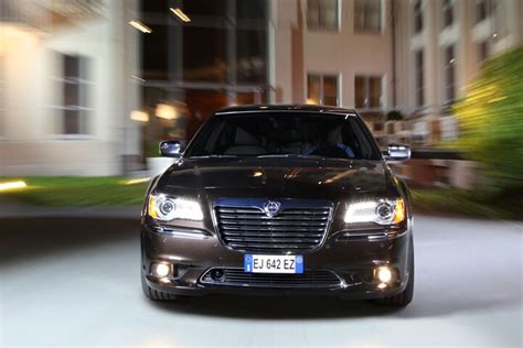 Lancia Thema 36 V6 Pentastar Executive Prijzen En Specificaties