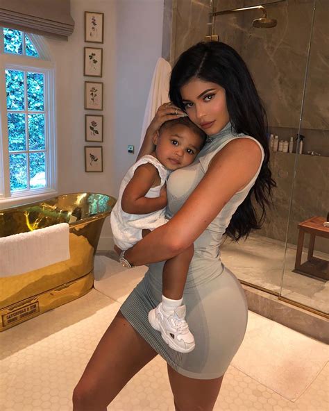 Kylie Jenner Is Teaming With Daughter Stormi Webster For A Makeup Collaboration