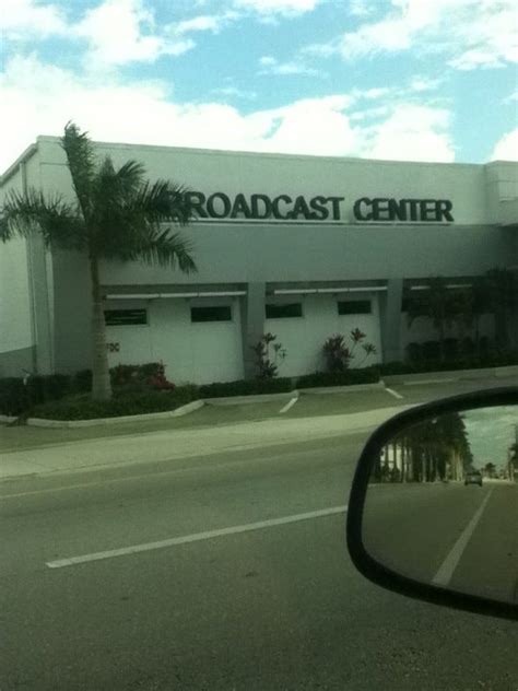 Wink Tv 2824 Palm Beach Blvd Fort Myers Fl Tv Stations Mapquest