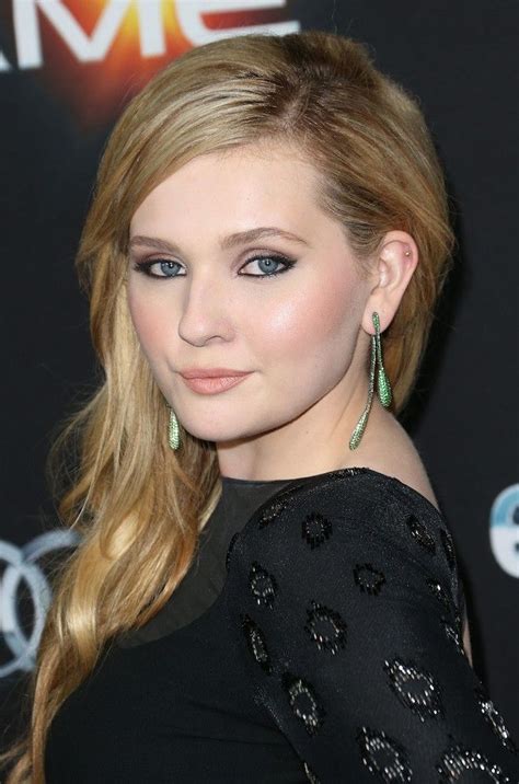 The Week S Best Celebrity Style Moments Actress Hairstyles Beauty Abigail Breslin