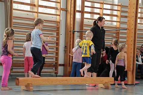Köpa billiga matchtröjor fotboll barn på nätet. GK Motus-Salto - Barngymnastik 2-9 år