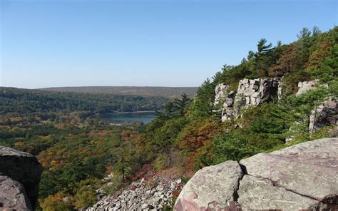 Hintergrundbilder Landschaft Wald See Rock Natur Cliff Tal