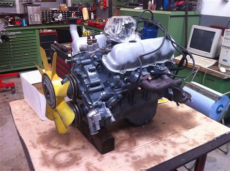 Ford 28 L V6 Engine
