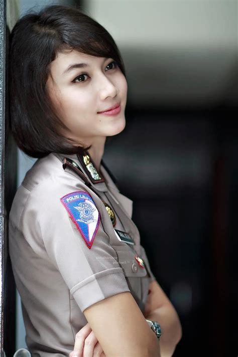 Foto Cantik Wajah Manis Dan Cantik Polisi Wanita Indonesia