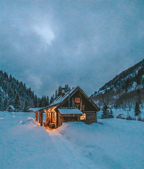 Pin By Kübrakevser Şenyıl On Winter Cabin Snow Cabin Cabins In The
