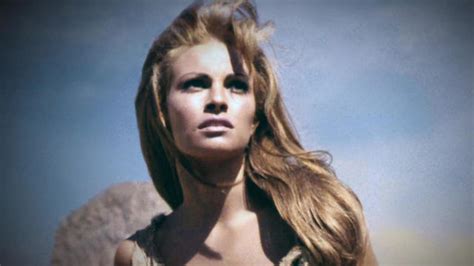 Beautiful Raquel Welch This Photo Was Signed In The S Guaranteed