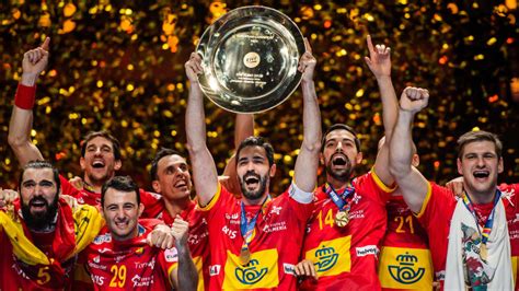 Esˈpaɲa, amtlich königreich spanien, spanisch reino de españa [. Handball-EM: Spanien krönt sich gegen Kroatien zum ...