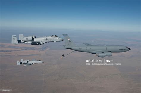 Foto De Stock Two A 10 Thunderbolts From The 124th Fighter Wing Join