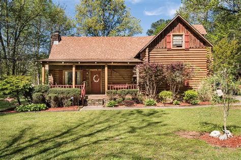 6 Log Cabin Homes For Sale Right Now Trulia Blog