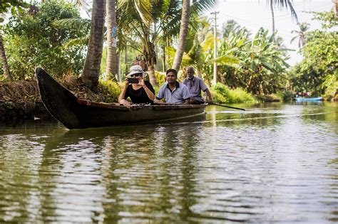 Life In The Backwaters Of Alleppey Kerala Footloose Dev