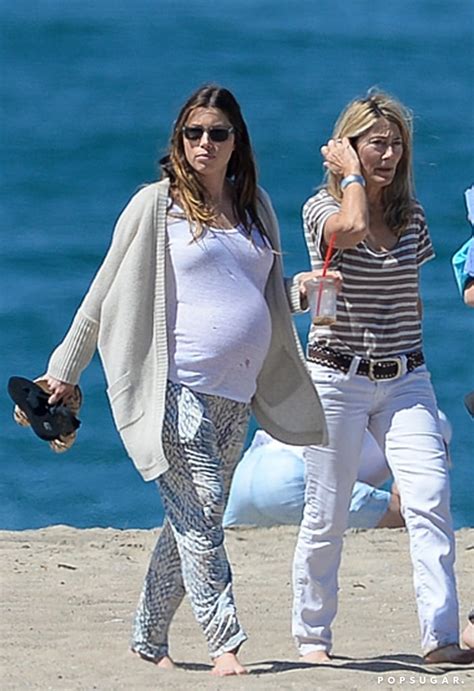 Pregnant Jessica Biel On The Beach Pictures Popsugar Celebrity Photo 17
