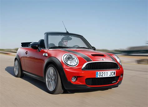 Moreover, an electric variant, mini cooper se is ready to. 2014 Mini John Cooper Works Convertible: Review, Trims ...