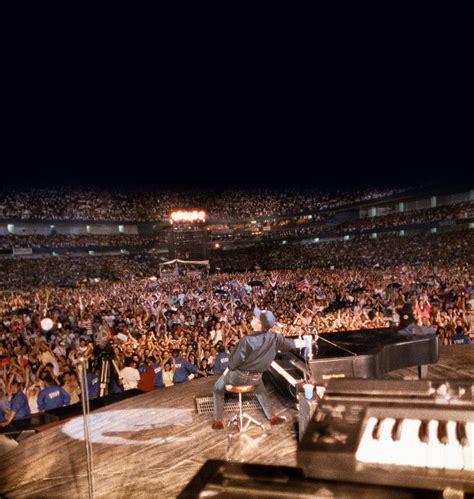 billy joel live at yankee stadium trailer reviews and meer pathé