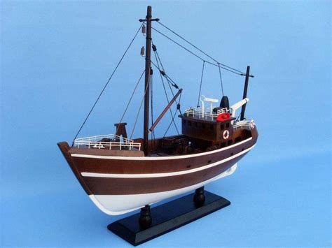 Wholesale Wooden Fishin Impossible Model Boat 19in Hampton Nautical