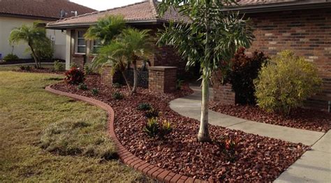 This 1981 endeavour plan b, located in port charlotte fl has had only 2 owners. Craig's Perfect Turf Landscaping, Port Charlotte Florida