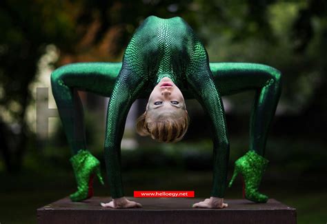 HelloEgy Zlata The Contortionist Bends Her Body Into Impossible Shapes