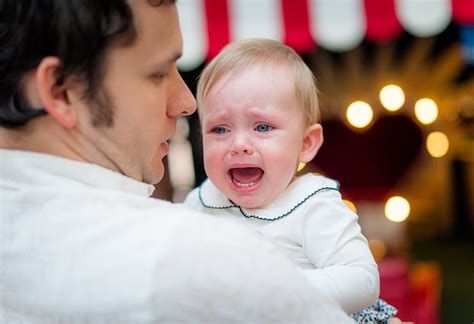 Stranger Anxiety In Babies And Toddlers Signes Et Conseils Pour