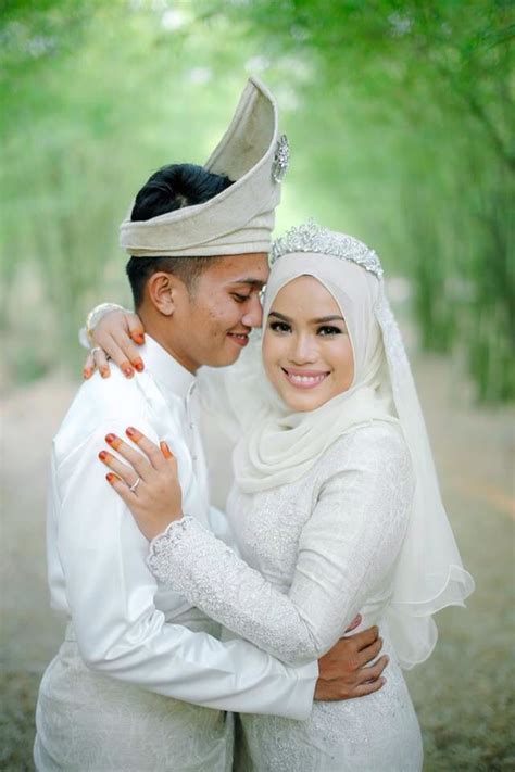 Maybe you would like to learn more about one of these? Malay wedding | Wedding photography idea | Pinterest | Malay wedding, Weddings and Wedding poses