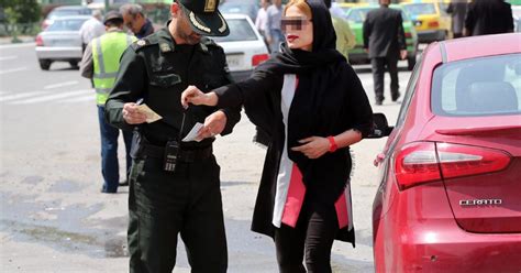 تحمل ناپذیری پلیس در برخورد با زنان به اصطلاح بی‌حجاب، چرا؟ ایندیپندنت فارسی