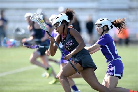 As Concussion Worries Rise Girls Lacrosse Turns To Headgear The New