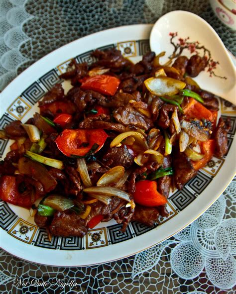 Slice the beef into thin pieces and place into a bowl, then season with the light soy sauce, oyster sauce, sugar and salt and freshly ground black. Beef in Black Bean Sauce @ Not Quite Nigella