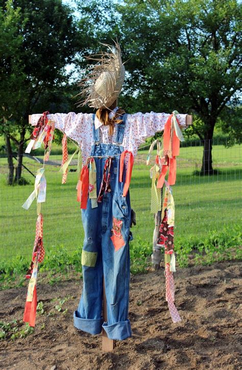 How To Make A Scarecrow Scarecrows For Garden Make A Scarecrow Diy