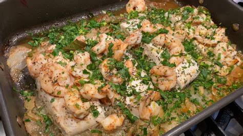 In a large, heavy saucepan, stir together dry white wine, water, bay leaves, and 1/2 teaspoon old bay. Celebrate Summer With Rach's One-Pan Seafood Bake | Recipe ...