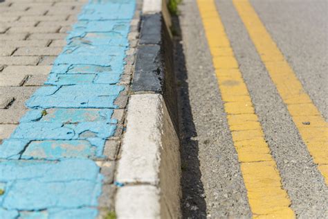 The Guide To Colored Curb Laws In All States Yourmechanic Advice