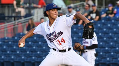 Prospect Highlight Cristian Mena Dominating The Double A Southern