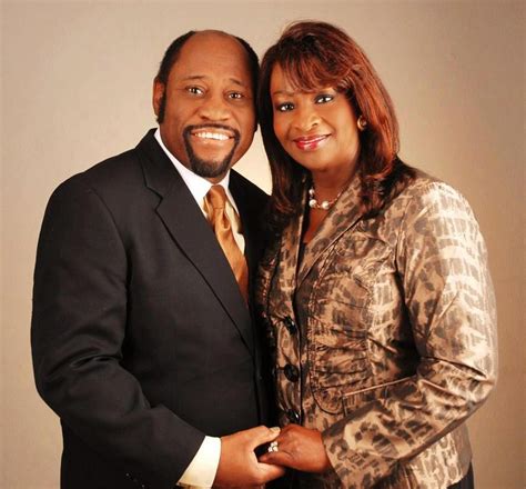 Pastor Myles Munroe Dies In Plane Crash With Wife And Daughter