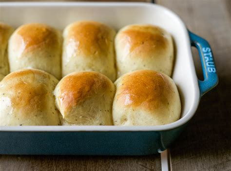 soft delicious small batch dinner rolls with garlic and italian herbs a super flavorful