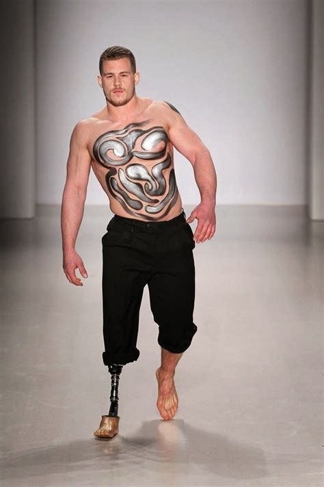 Moda Inclusiva Com Desfile De Antonio Urzi Fashion Disabled Fashion New York Fashion Week