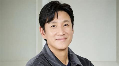 Profil Dan Biodata Lee Sun Kyun Aktor Parasite Meninggal Dunia