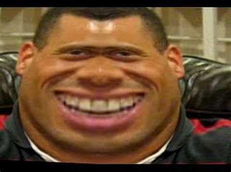 The world deserves a better smile. WORLDS BIGGEST SMILE! - YouTube